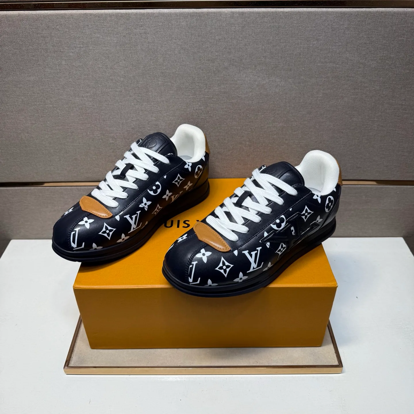 Men's men's shoes 💰pp560 [LV～] Men's casual shoes 2025z cabinet sales simultaneously 🔶Size: 38-44 #️⃣ 🔷4 colors🔜The upper is made of multi-material splicing➕Mesh lining, comfortable and breathable, sole: original comfortable and wear-resistant outsole, ⚠️real thing📱photographed🎬real thing is better📢📢📢